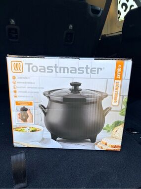 Toastmaster 4-Quart Black Cauldron Slow Cooker with Removable Stoneware